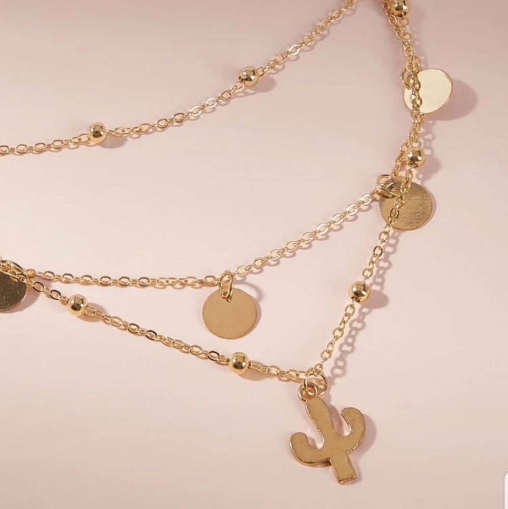 *Gina* Disc and Cactus Necklace - Picture 2 of 3